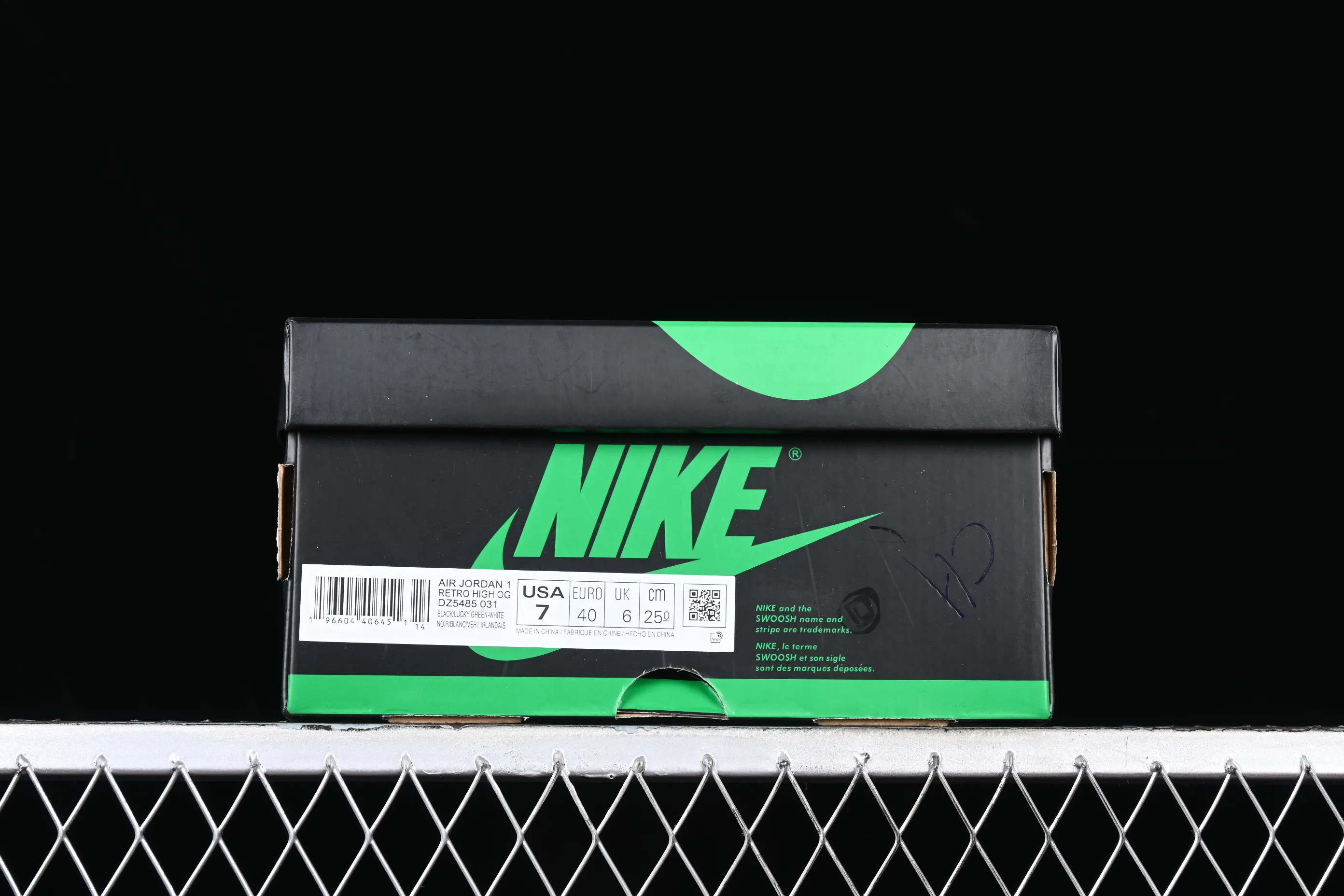 All categories Air Jordan Jordan series basketball shoes Air Jordan 1 High Pure original Air Jordan 1 High OG "Lucky Green" AJ1 Joe 1 Celtics black green toe DZ5485-031